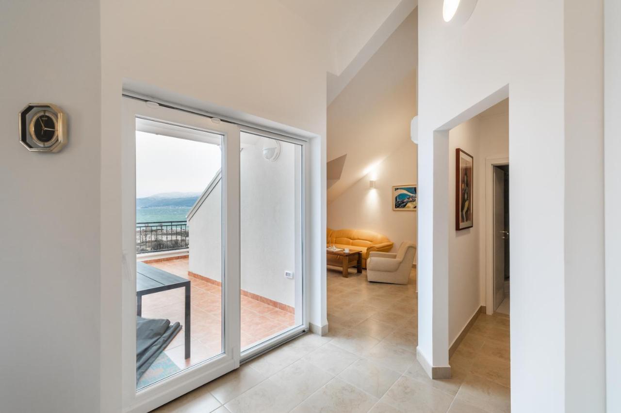 Villa Iva Mirca  ภายนอก รูปภาพ