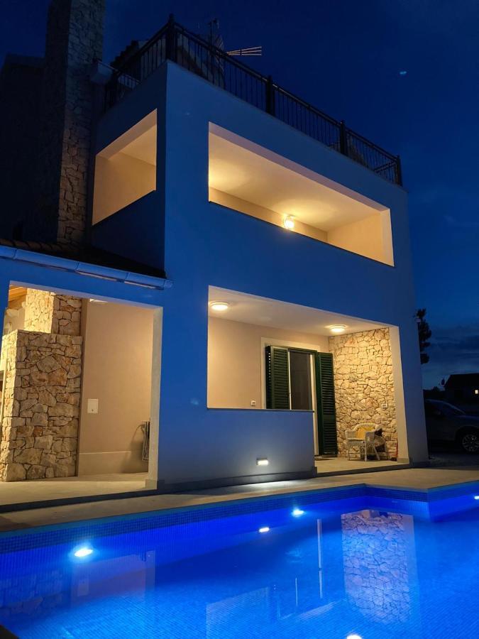 Villa Iva Mirca  ภายนอก รูปภาพ
